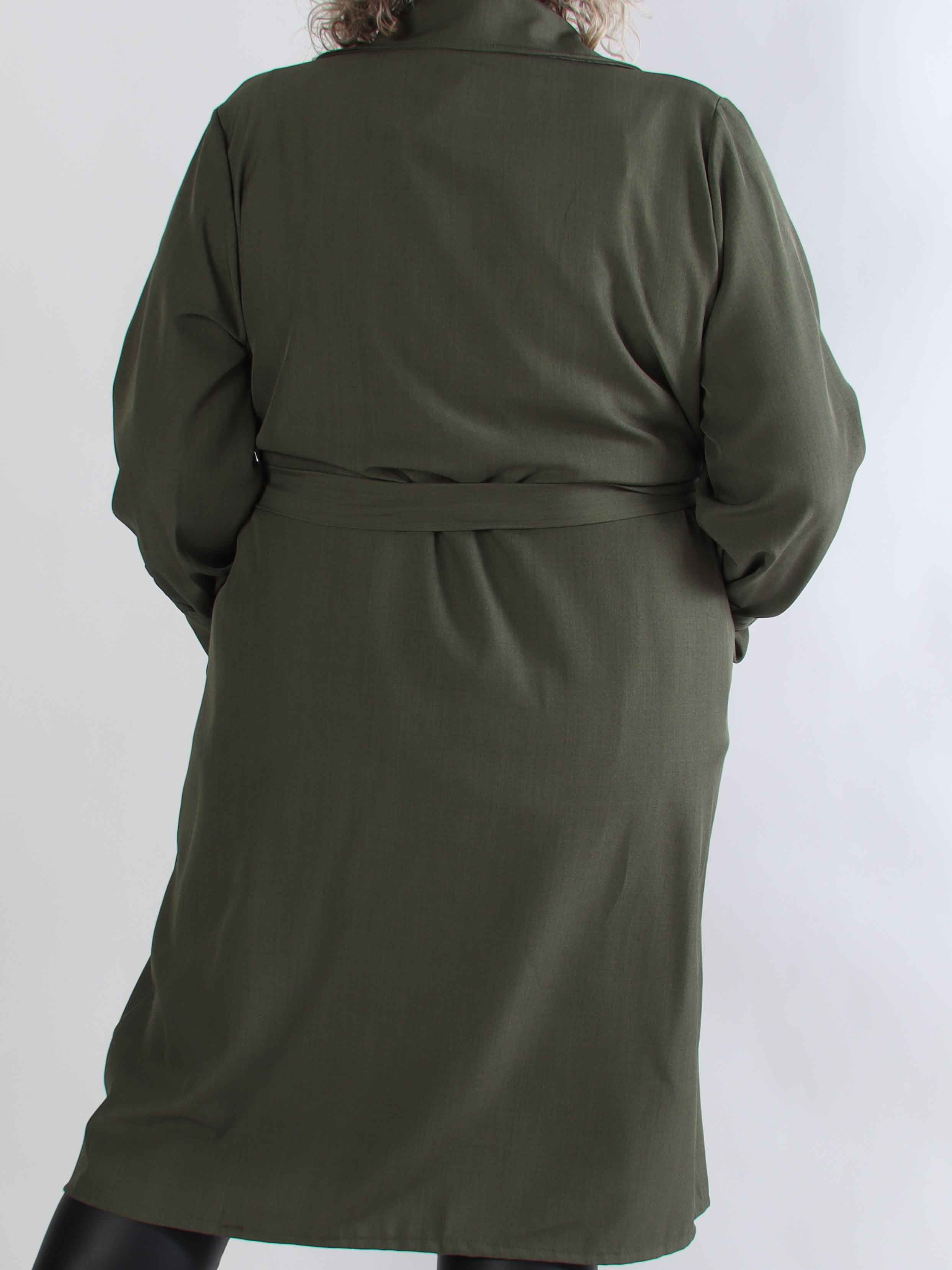 Sharpay 2.0 – Lätt plus size trenchcoat med knytskärp